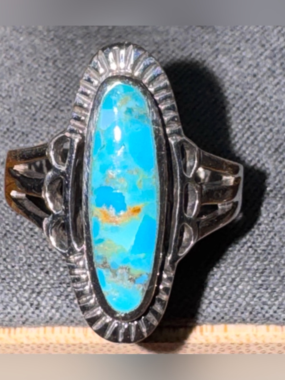 Sterling Silver and Kingman Turquoise Oval Statement Ring - Bright Blue Sz 8